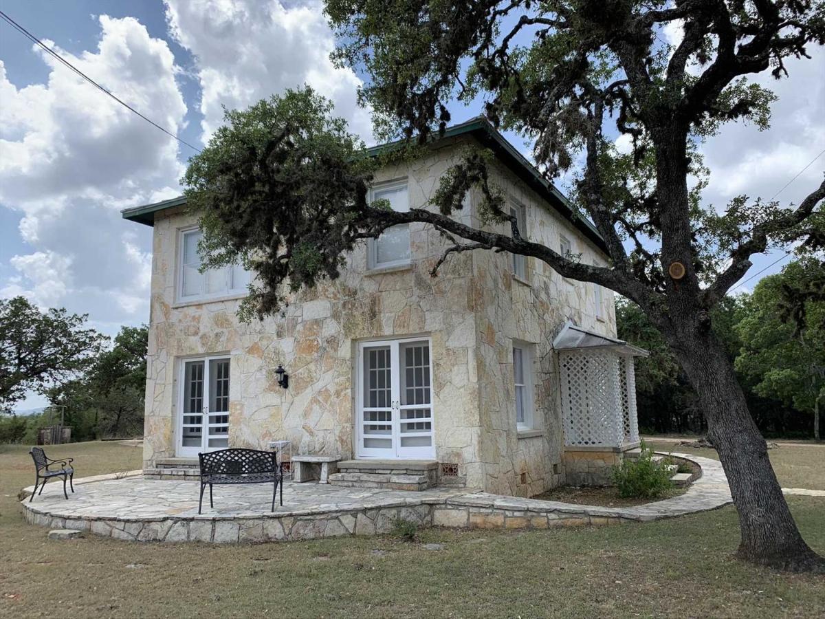 Hacienda Del Rio River Home Бандера Экстерьер фото